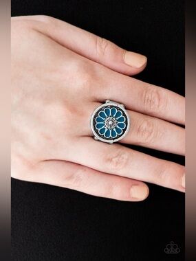 ❤️‍🔥5/$25❤️‍🔥 Garden View Blue Ring